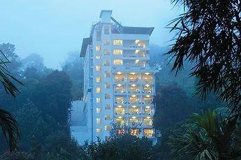 Hotel Gokulam Park Munnar