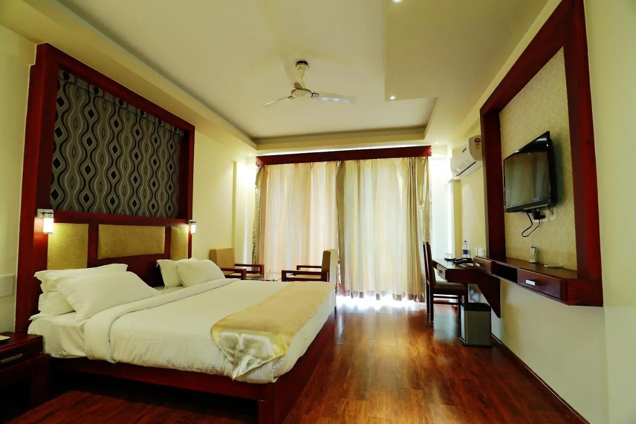 Hotel Gokulam Park Munnar